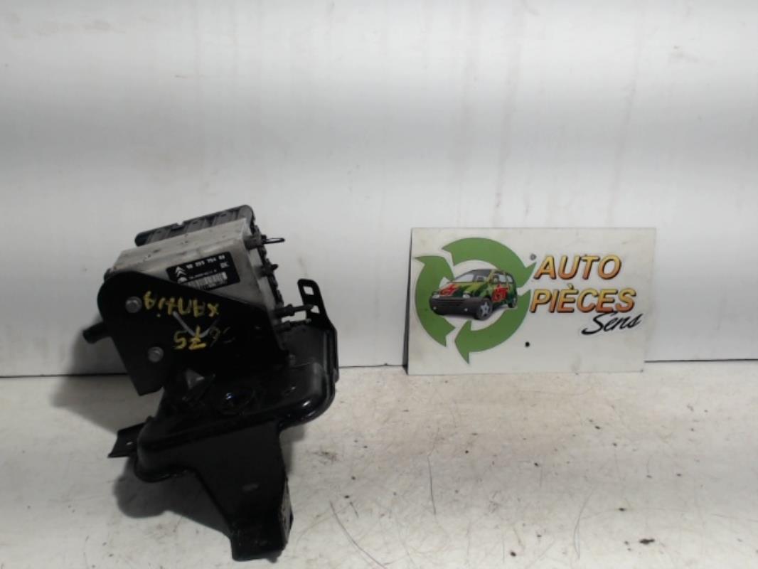 Bloc ABS (freins anti-blocage) CITROEN XANTIA PHASE 2 Essence - 1
