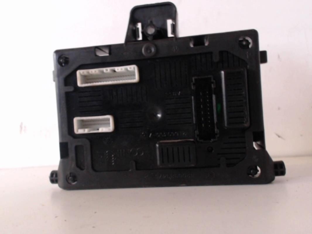 Boitier servitude moteur (BSM) RENAULT CLIO 3 PHASE 1  - 1
