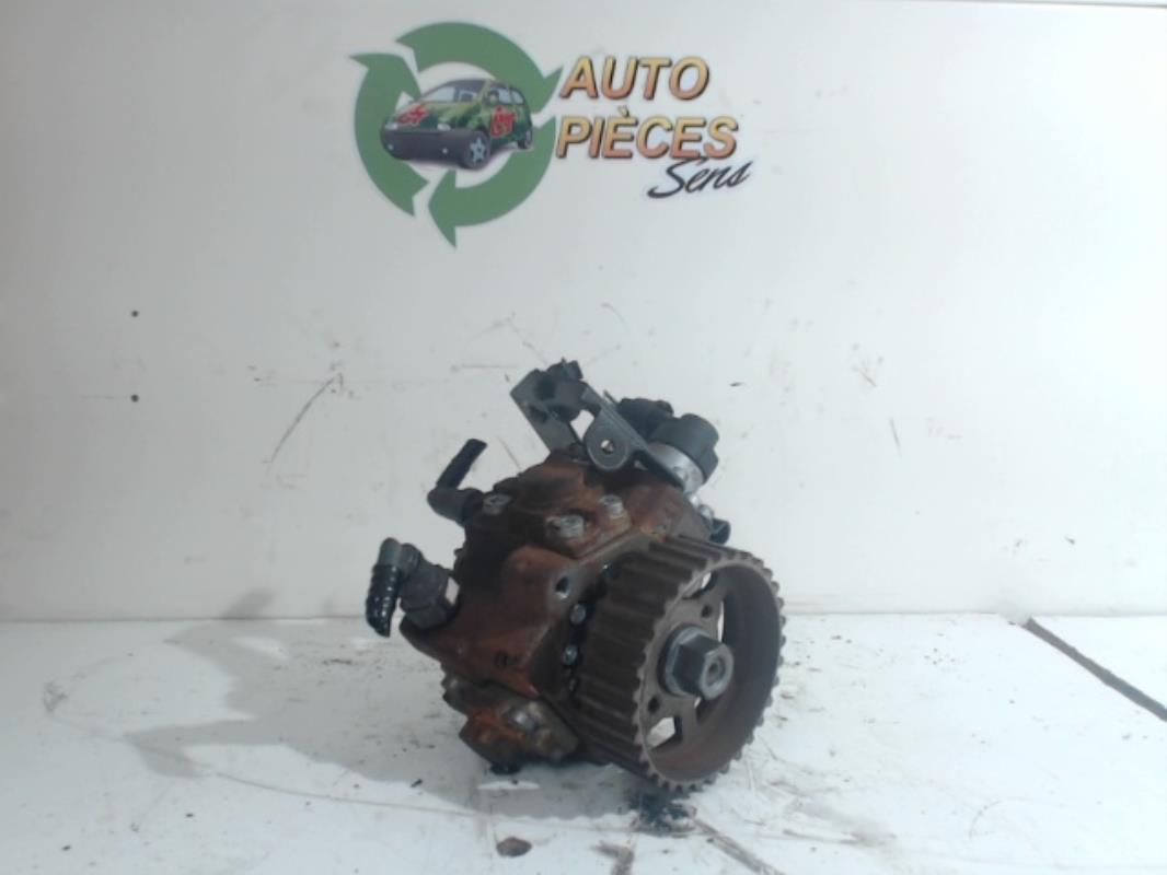Pompe à injection PEUGEOT 308 2 SW PHASE 1 BREAK Diesel - 1