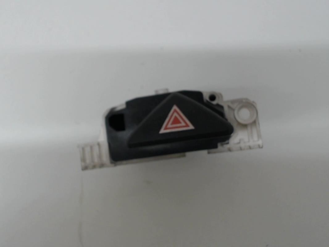 Bouton de warning RENAULT LAGUNA 2 PHASE 2 BREAK Diesel - 1