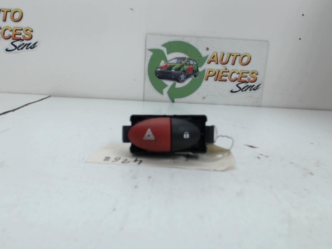 Bouton de warning RENAULT TWINGO 2 PHASE 1 Essence - 1
