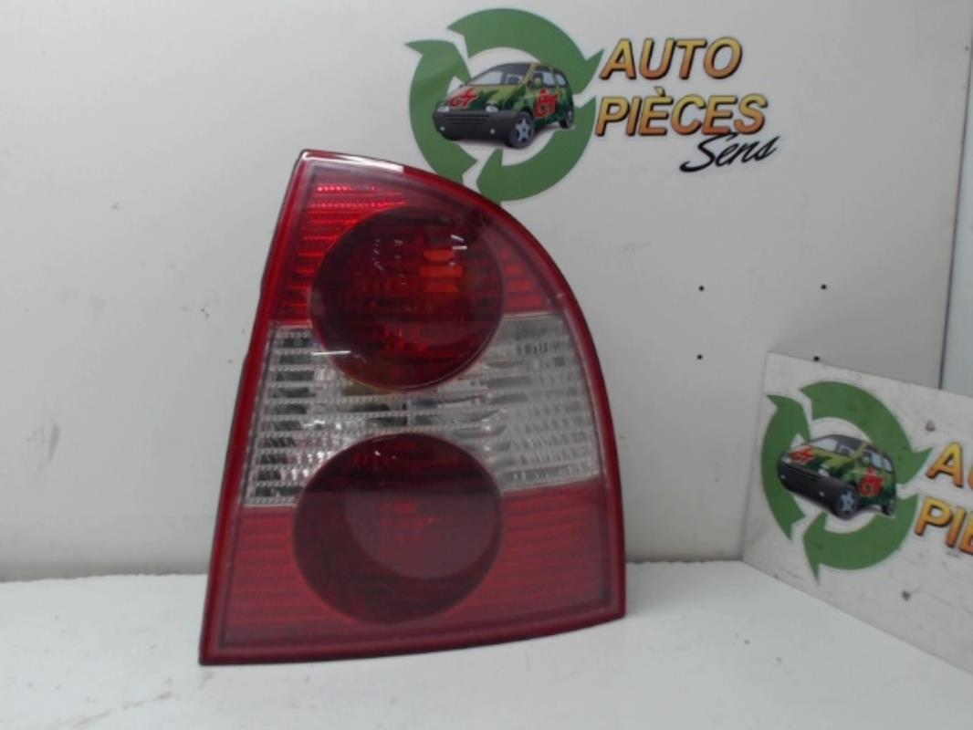 Feu arriere secondaire droit (feux) VOLKSWAGEN PASSAT 4 PHASE 2 Diesel - 1