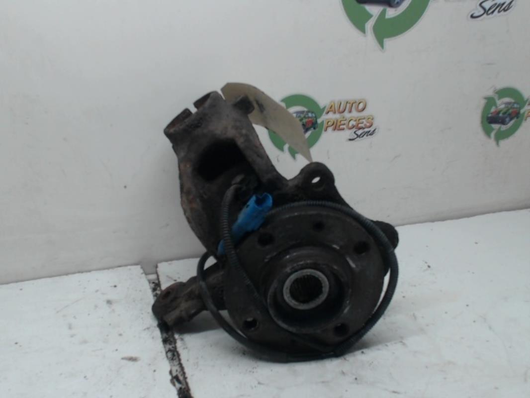 Moyeu avant droit PEUGEOT 207 PHASE 1 Diesel - 1