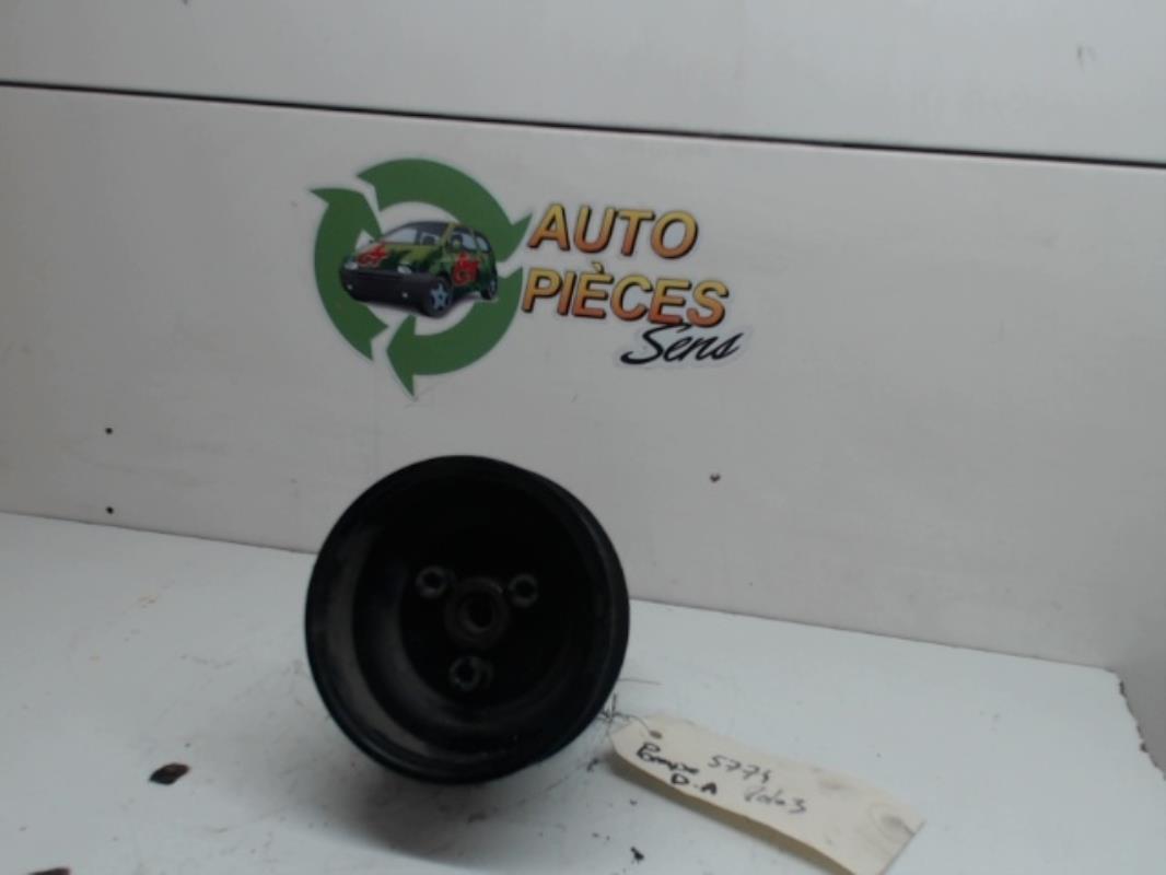 Pompe de direction VOLKSWAGEN POLO 3 PHASE 2 Essence - 1