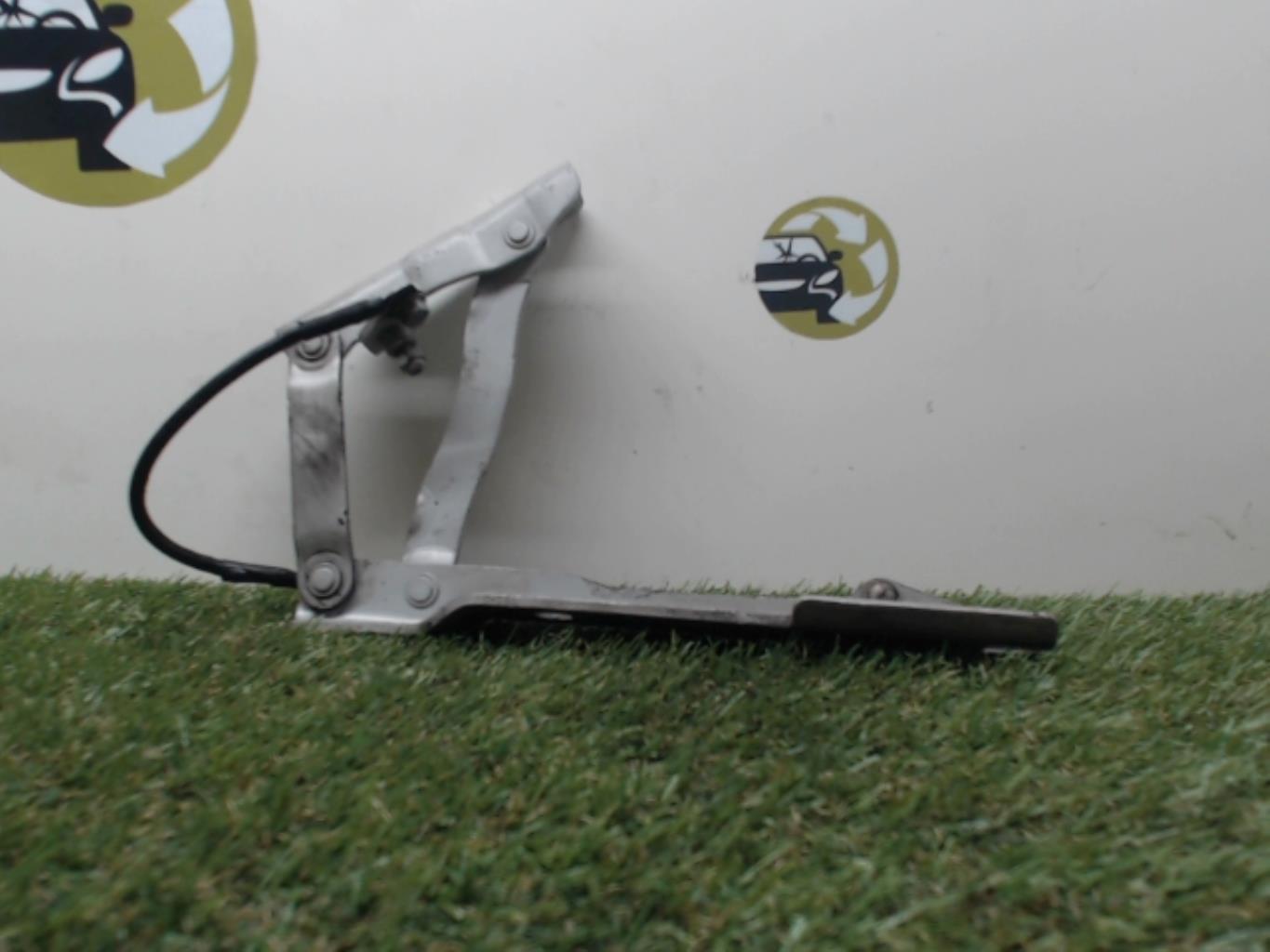 Charniere de capot BMW SERIE 5 E60 PHASE 2 Diesel - 1