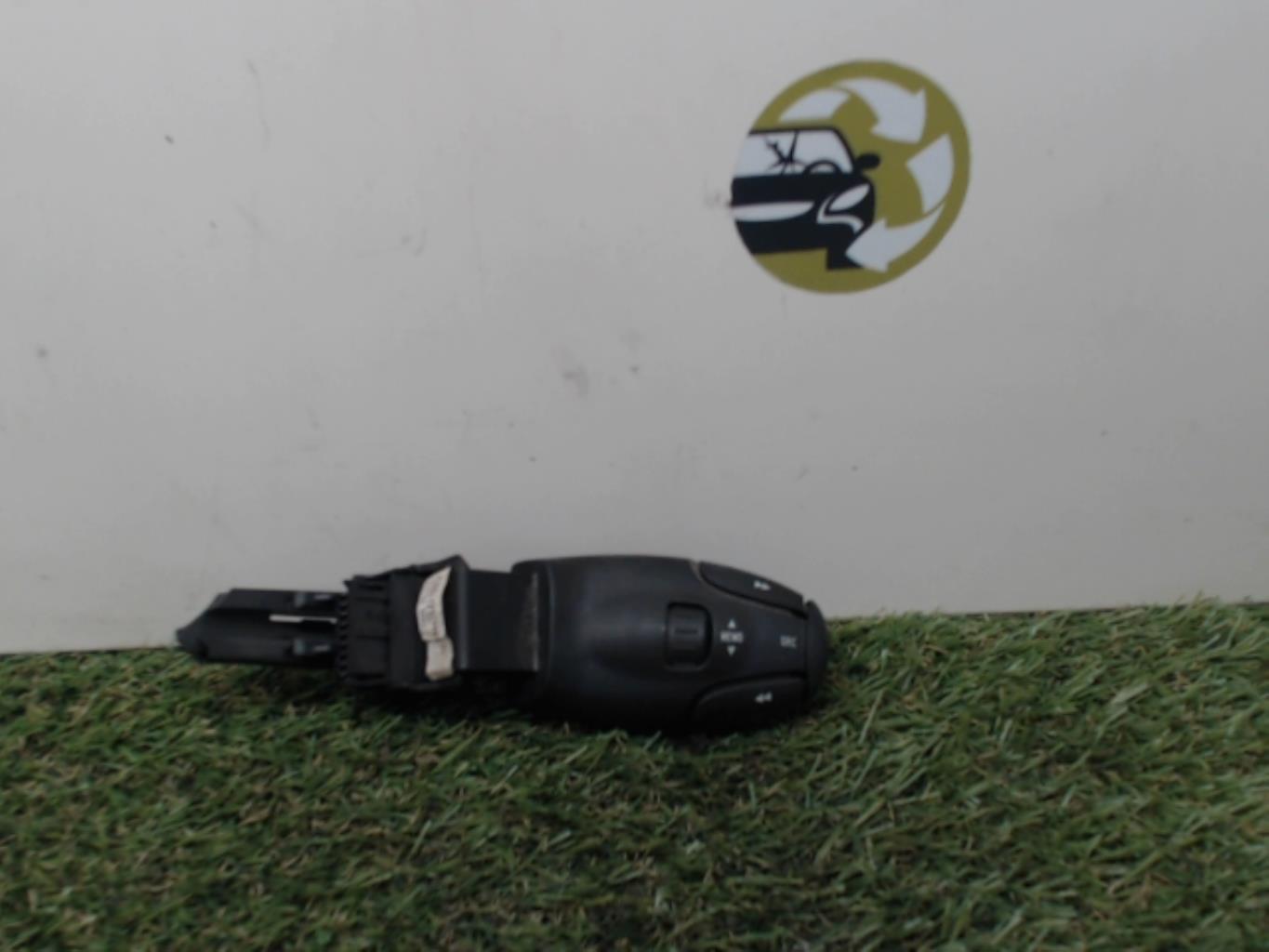 Commande autoradio PEUGEOT 206 PHASE 1 Diesel - 1