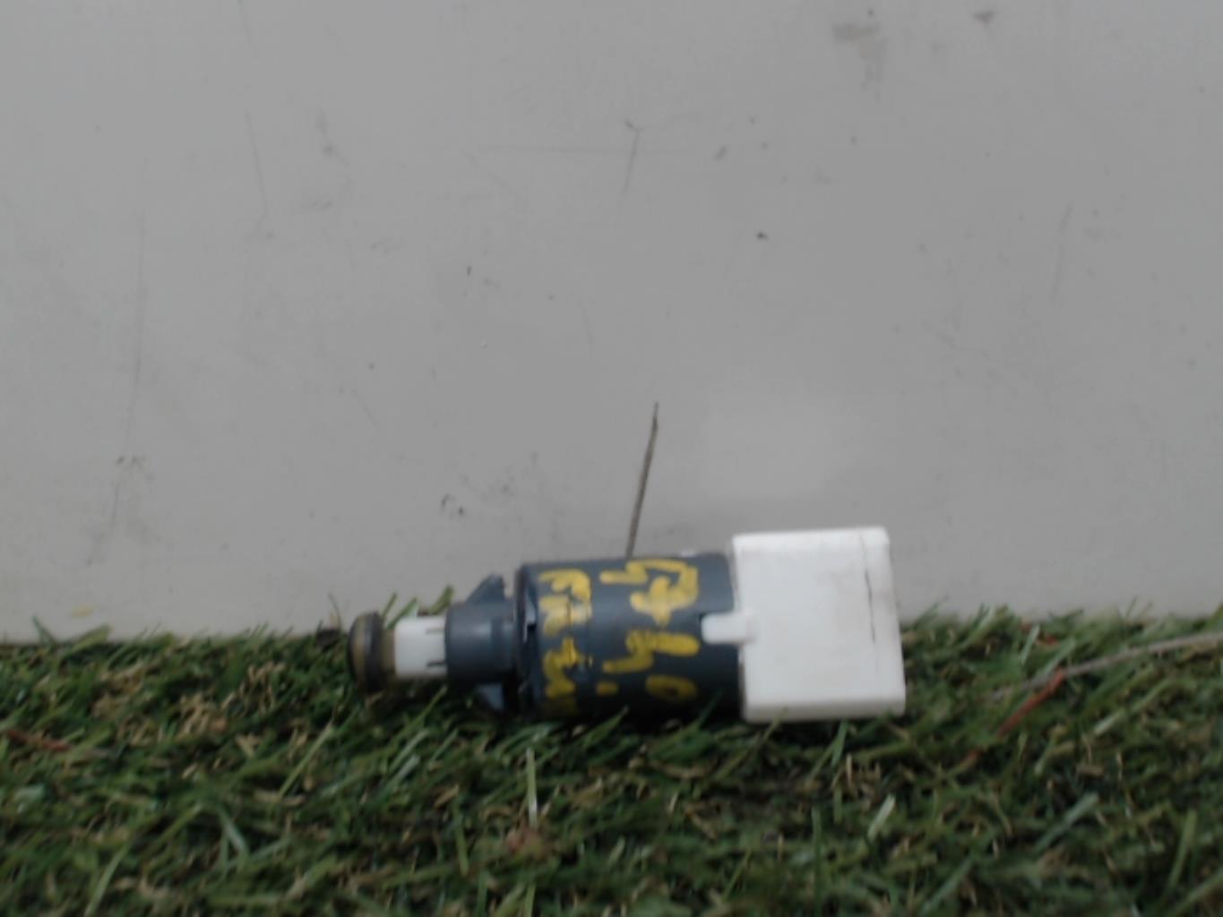 Contacteur feu stop RENAULT KANGOO 2 PHASE 2 Diesel - 1