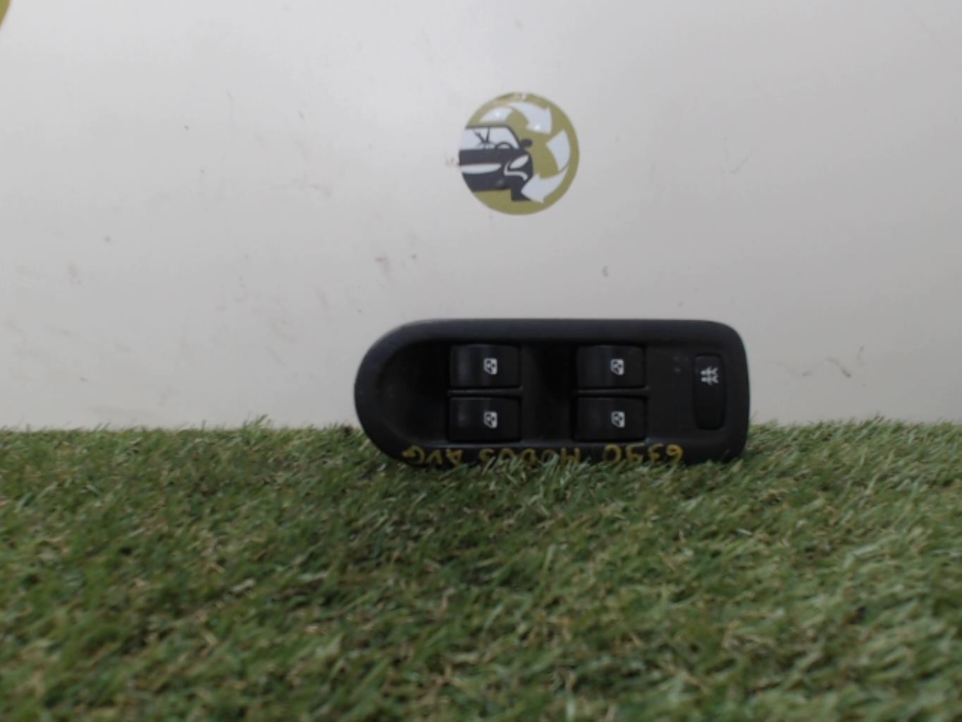 Interrupteur de leve vitre RENAULT MODUS PHASE 1 Diesel - 1