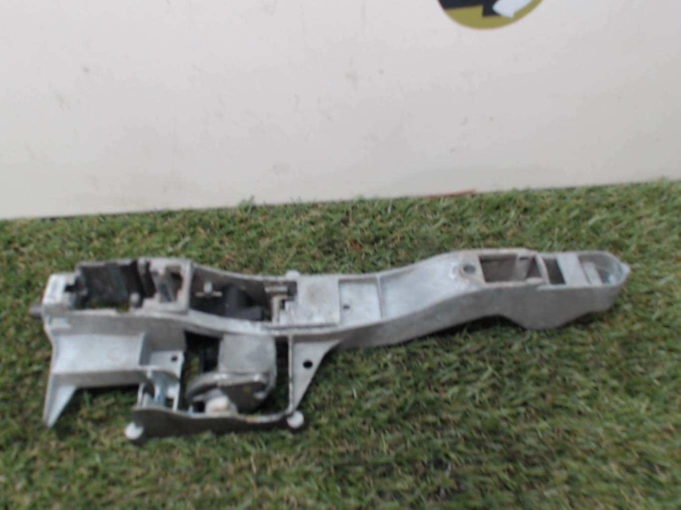 Support poignee porte avant gauche CITROEN BERLINGO 2 PHASE 1 Diesel - 1