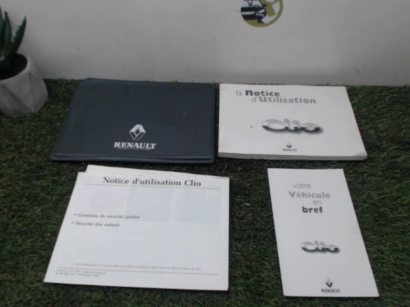 Carnet de bord RENAULT CLIO 2 PHASE 1 Essence - 1