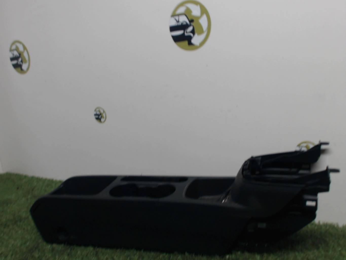 Console central (interieur plastique) FORD FIESTA 6 PHASE 1 Essence - 1