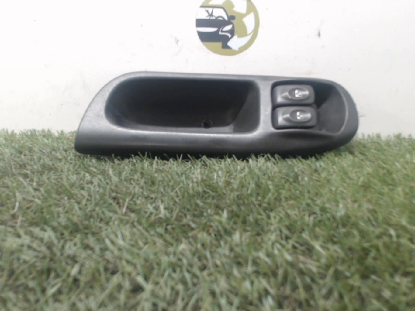 Interrupteur de leve vitre RENAULT SCENIC 1 PHASE 2 Diesel - 1