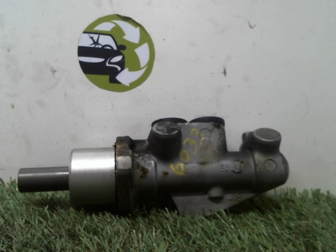 Maitre cylindre (freinage) RENAULT CLIO 2 PHASE 1 Essence - 1