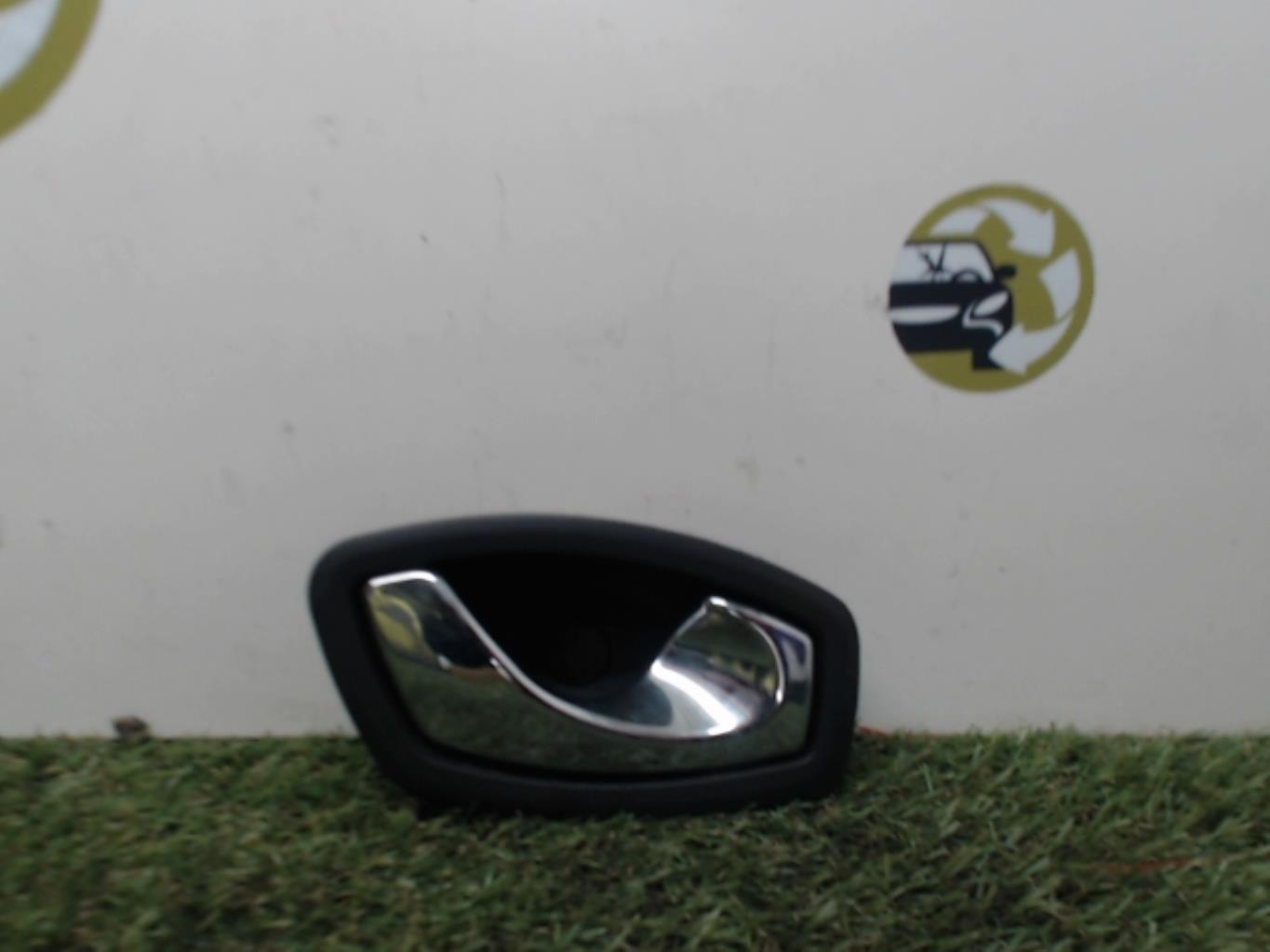 Poignee interieur avant droit RENAULT CLIO 4 PHASE 1 Diesel - 1