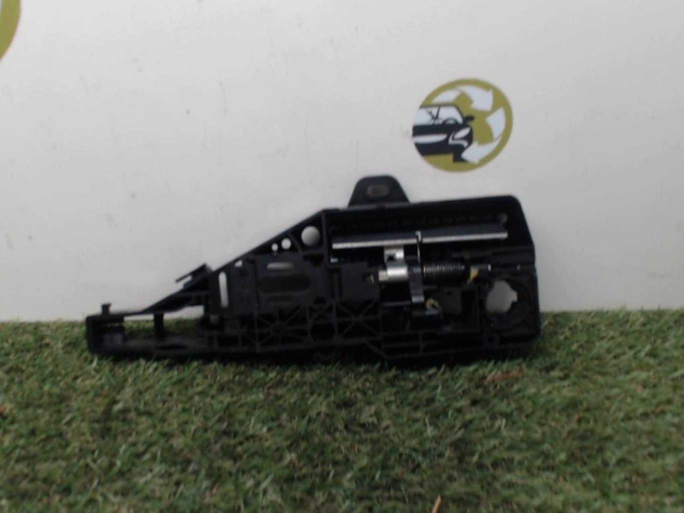 Support poignee porte avant gauche RENAULT CLIO 4 PHASE 1 Diesel - 1