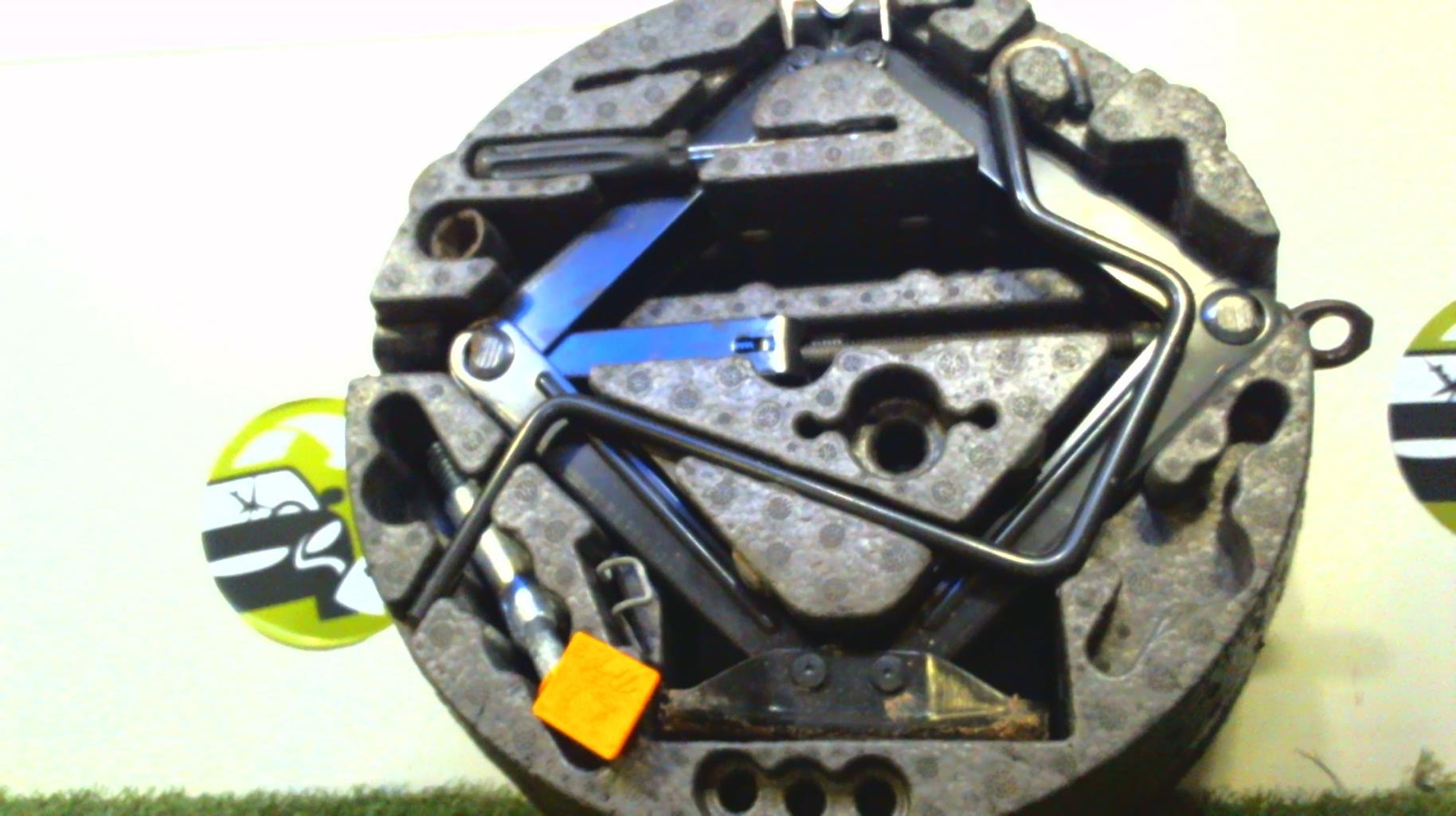 Cric (Ensemble depannage) OPEL ASTRA H PHASE 1 Diesel - 1
