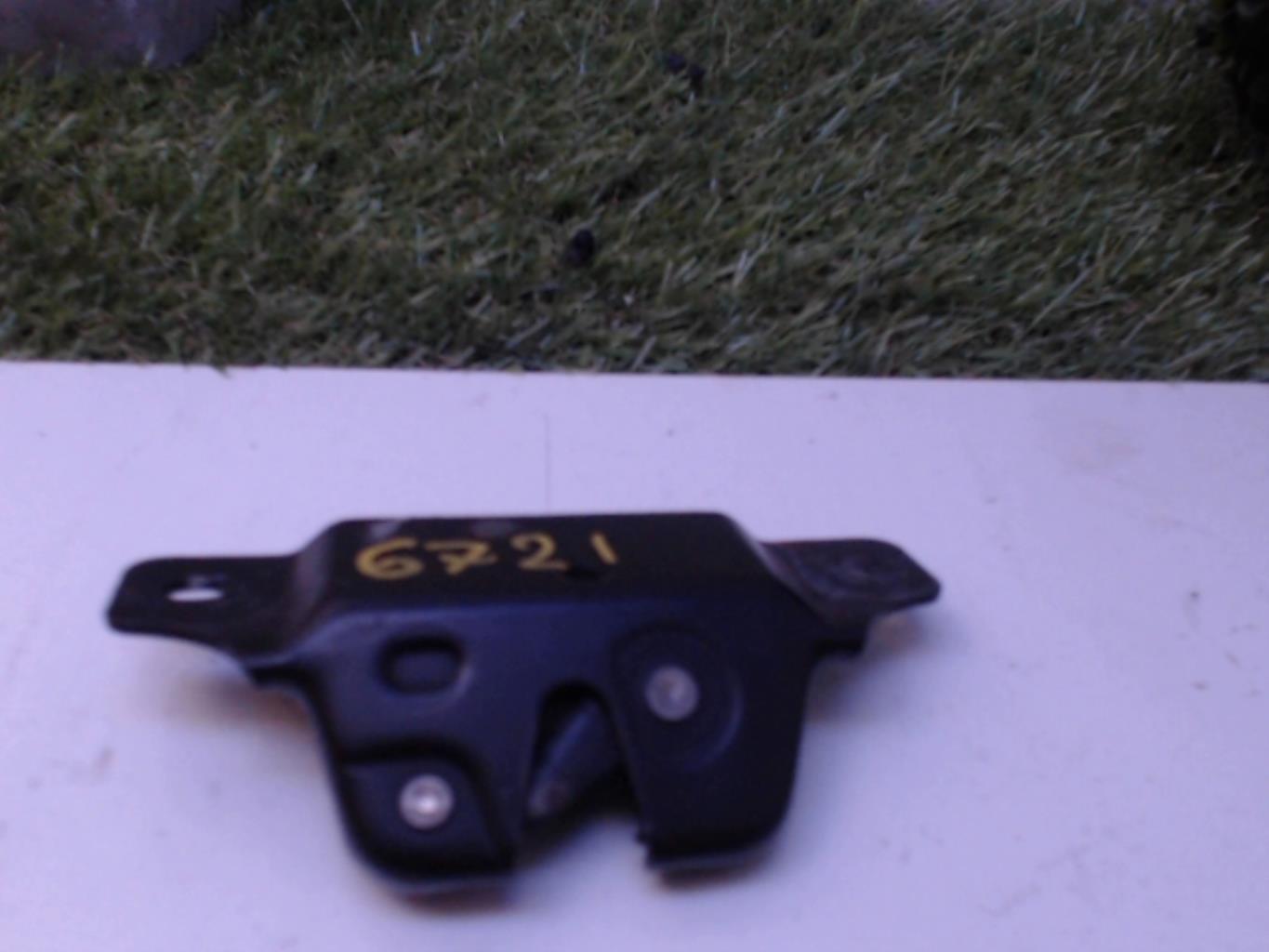 Serrure de hayon CITROEN SAXO PHASE 2 Essence - 1