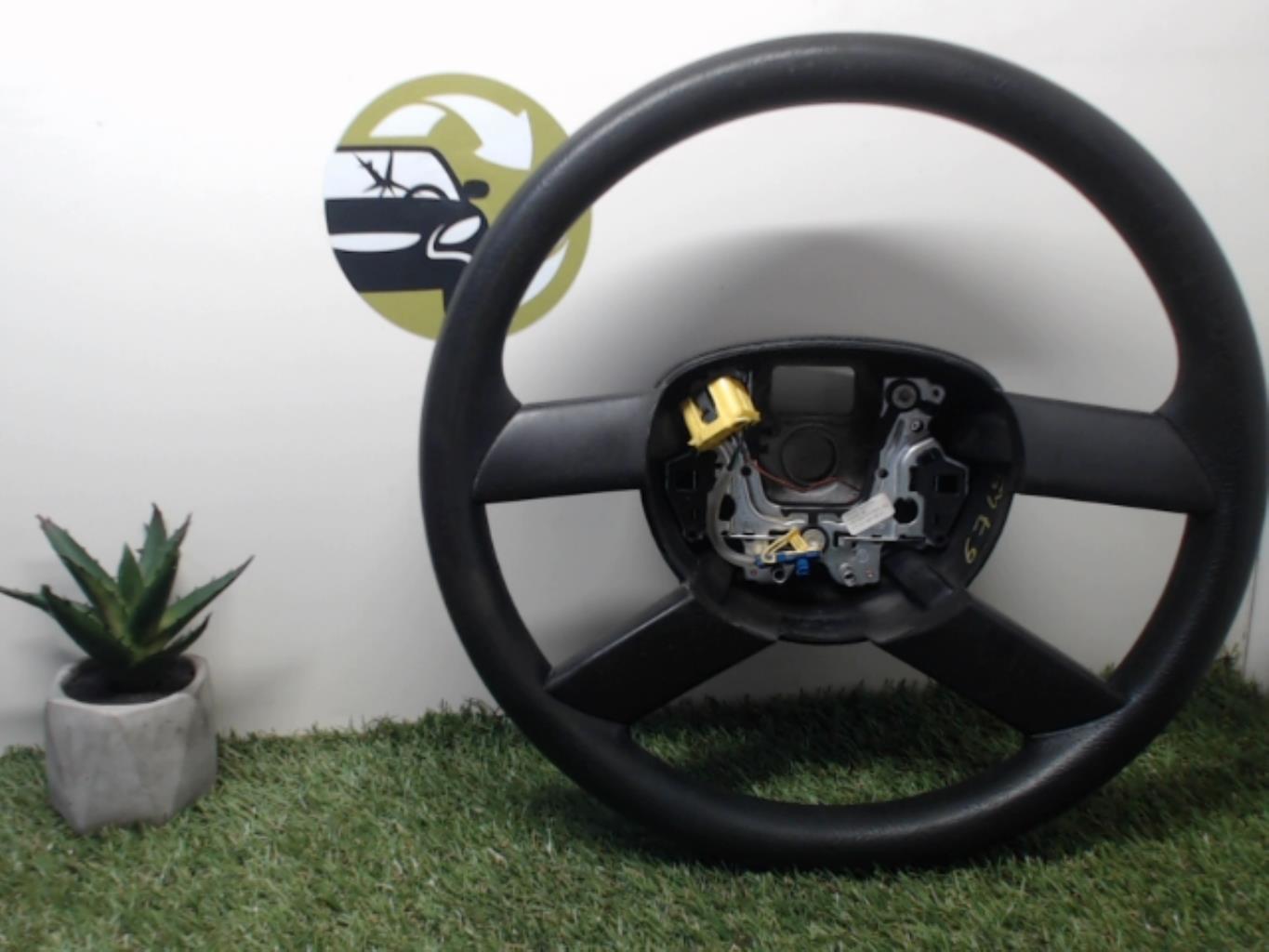 Volant VOLKSWAGEN POLO 4 PHASE 1 Essence - 1