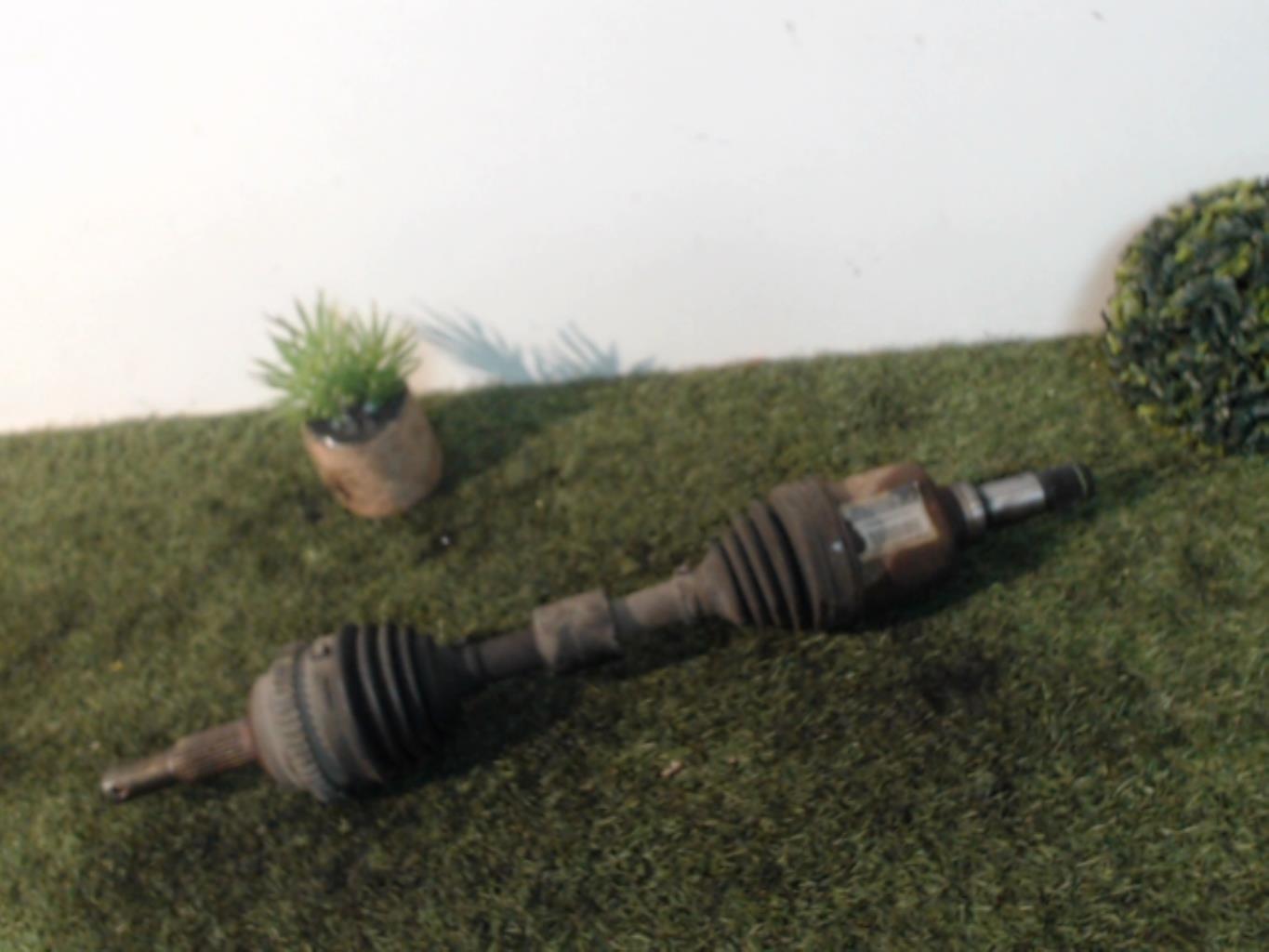 Cardan gauche (transmission) CHRYSLER PT CRUISER PHASE 1 BREAK Essence - 1