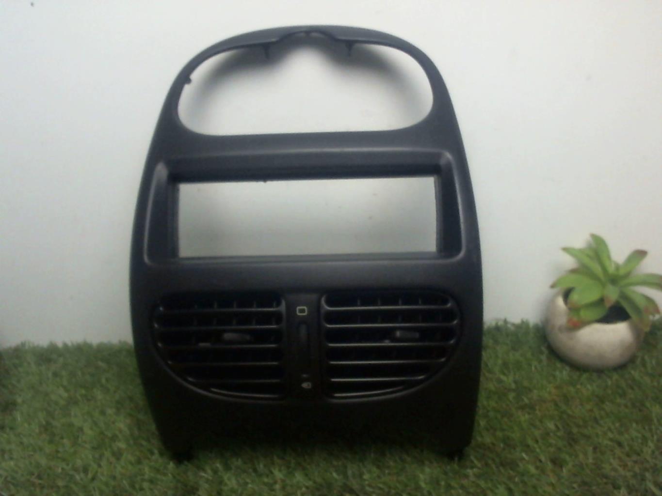 Console central (interieur plastique) PEUGEOT 206 PHASE 2 Diesel - 1