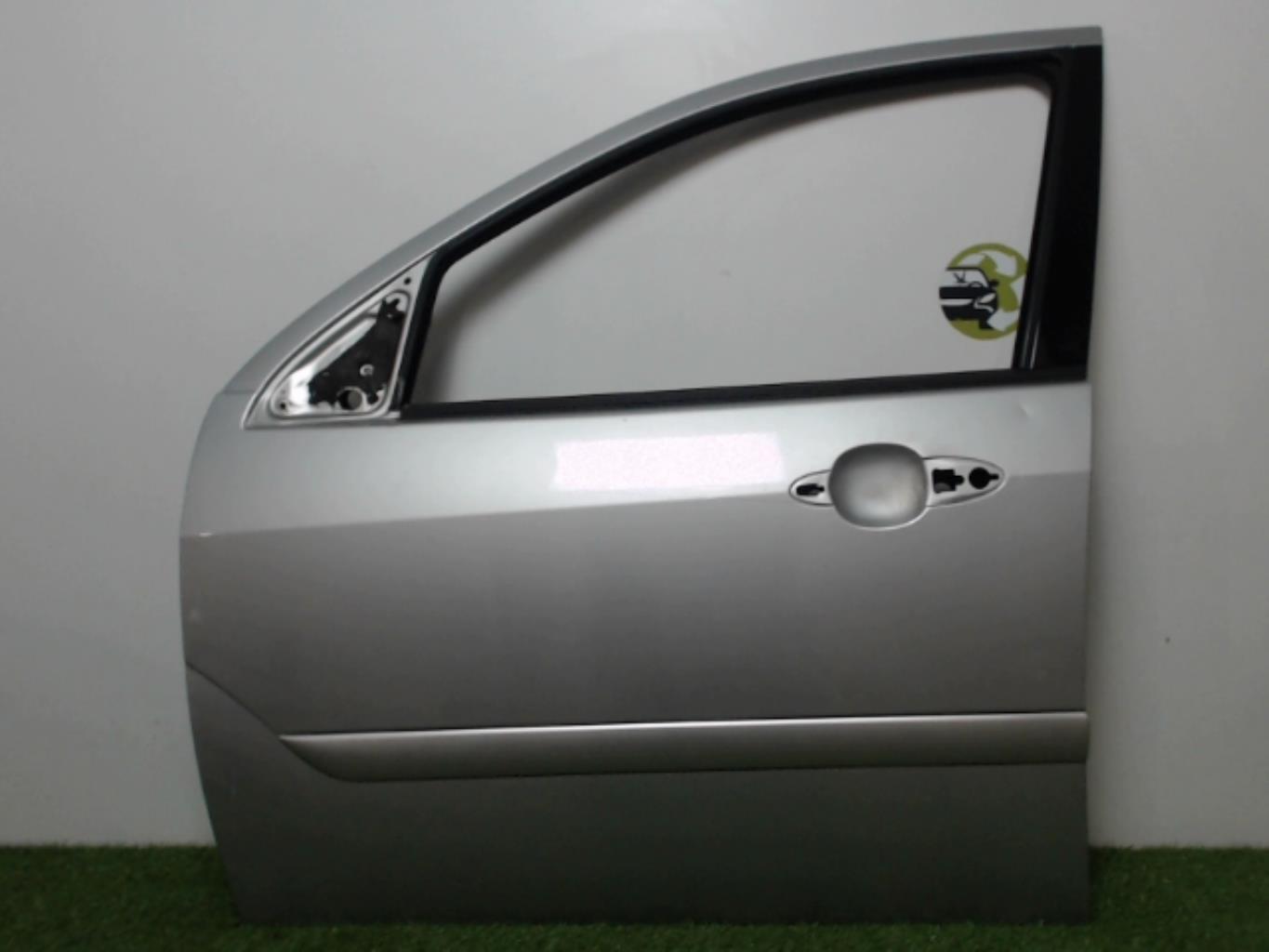 Porte avant gauche FORD FOCUS 1 BREAK Diesel - 1