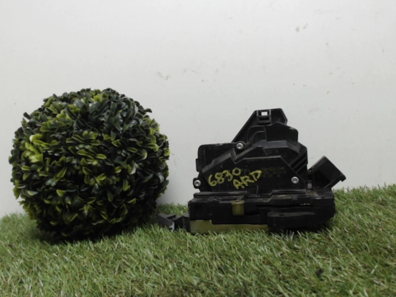 Serrure arriere droit FORD FOCUS 1 BREAK Diesel - 1