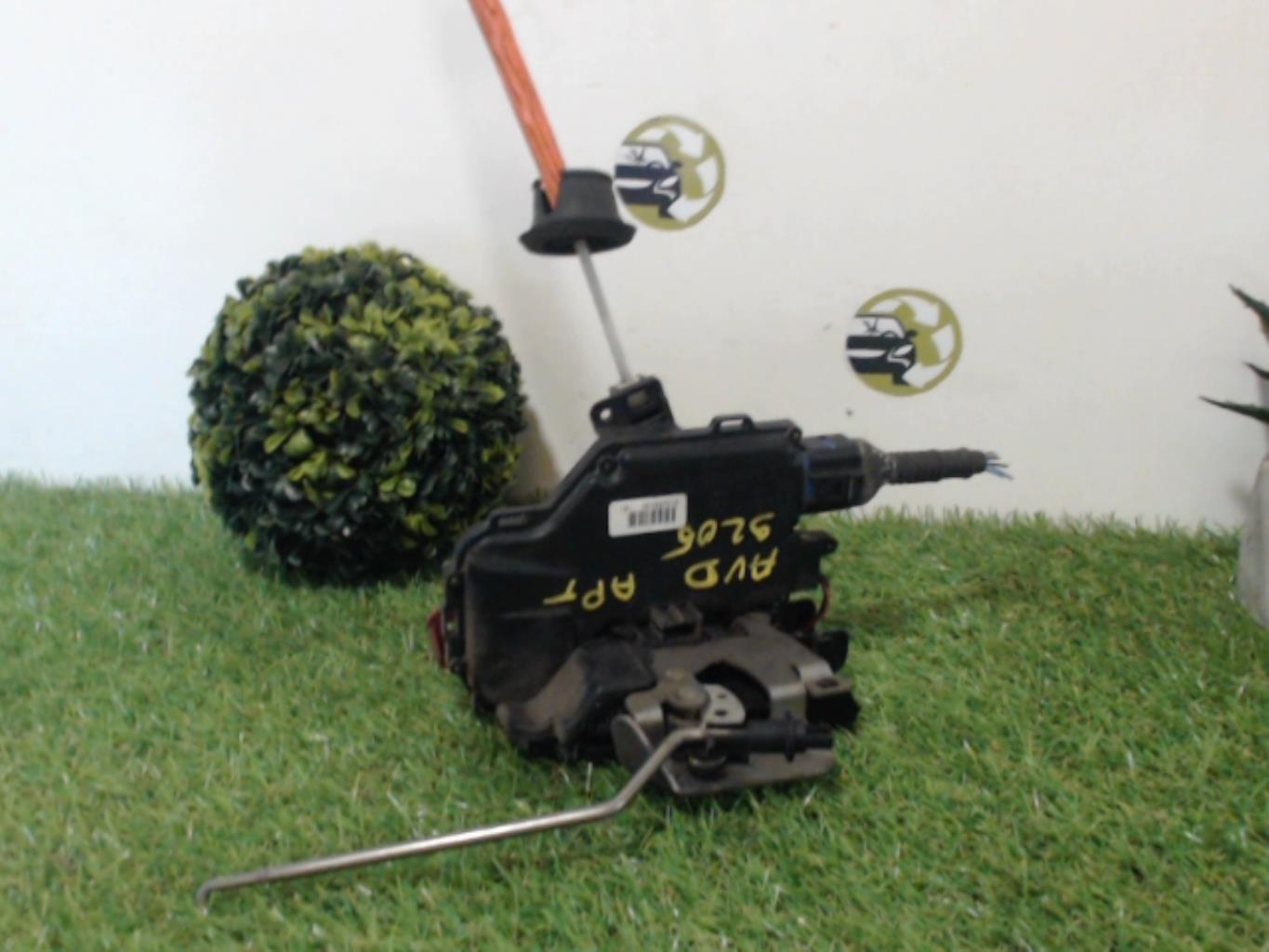 Serrure avant droit AUDI A3 2  - 1