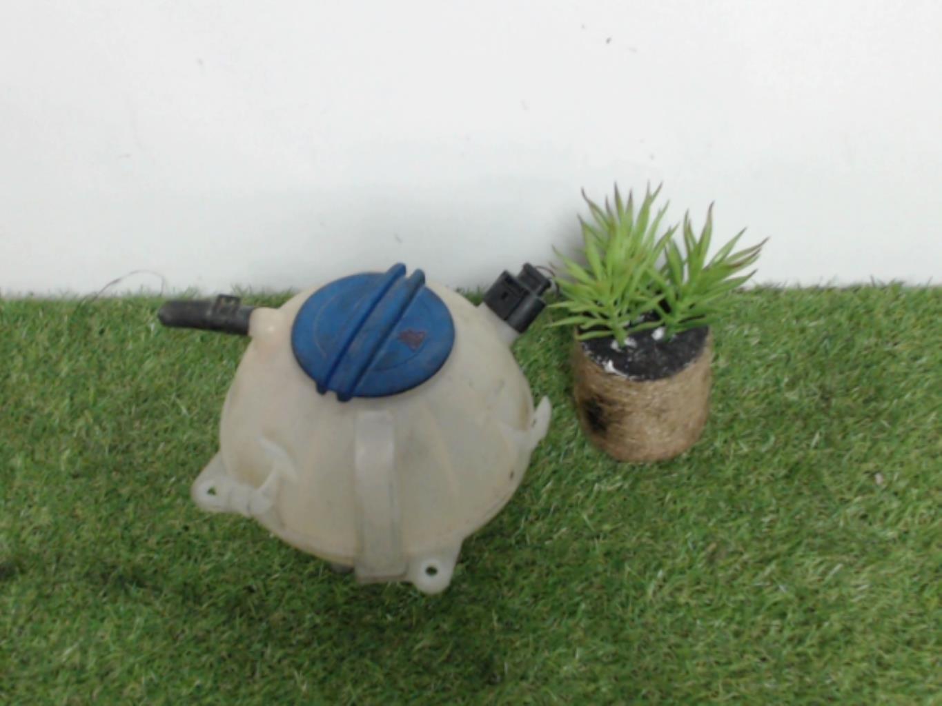 Vase d'expansion VOLKSWAGEN EOS CABRIO PHASE 1 Essence - 1