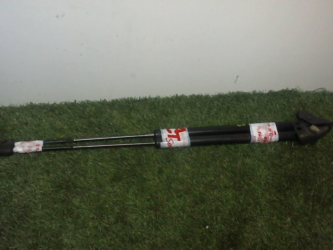 Verin de coffre KIA CARENS 3 Diesel - 1