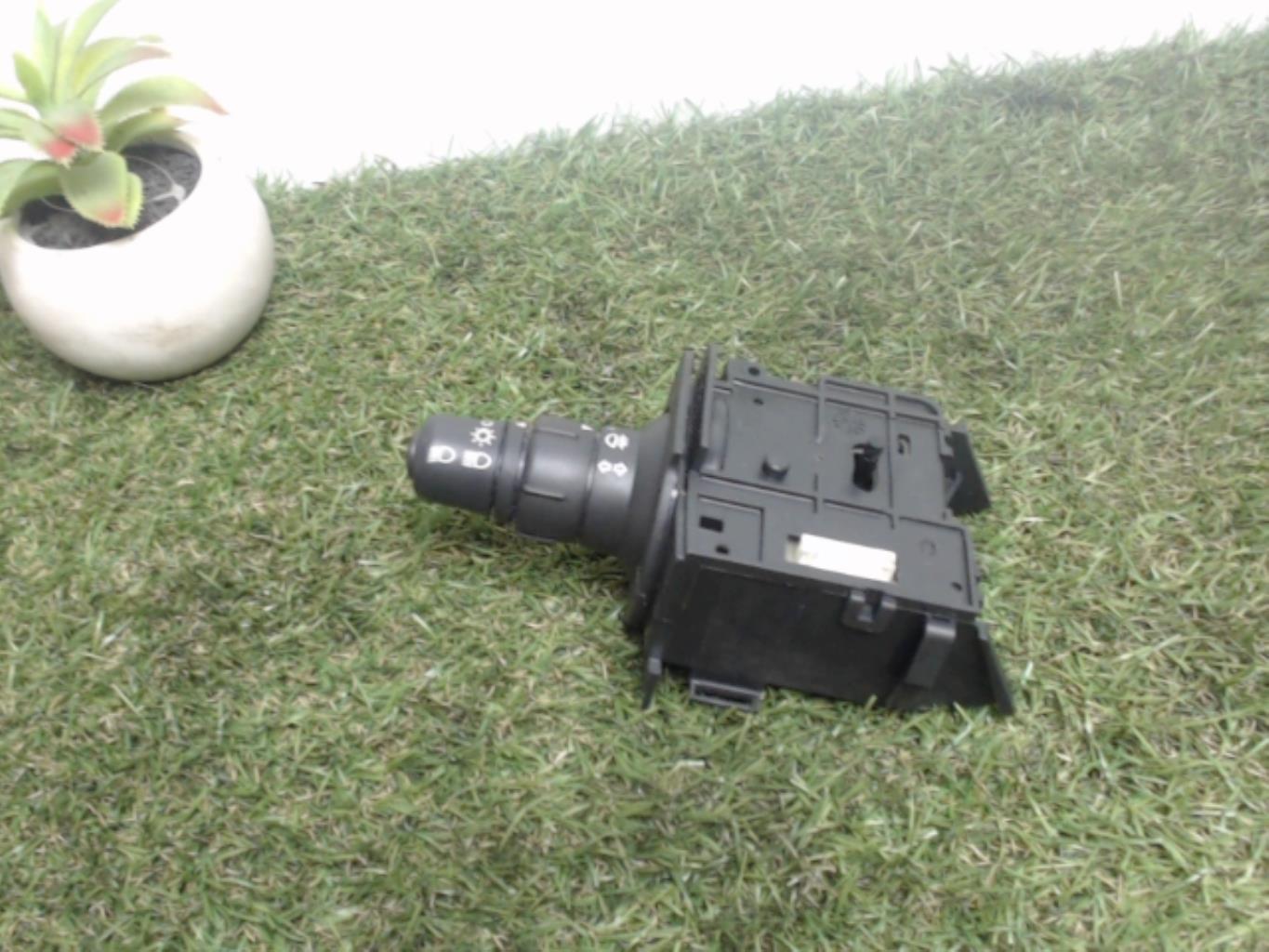 Commodo phare RENAULT MEGANE 2 PHASE 1 Diesel - 1