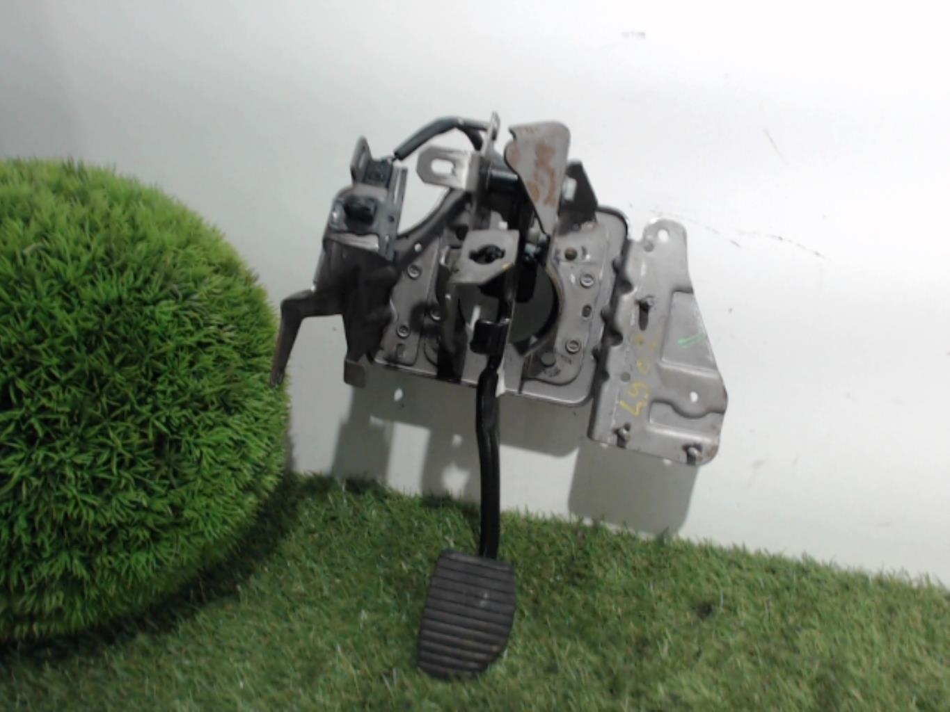 Pedale de frein PEUGEOT 308 1 PHASE 2 Diesel - 1