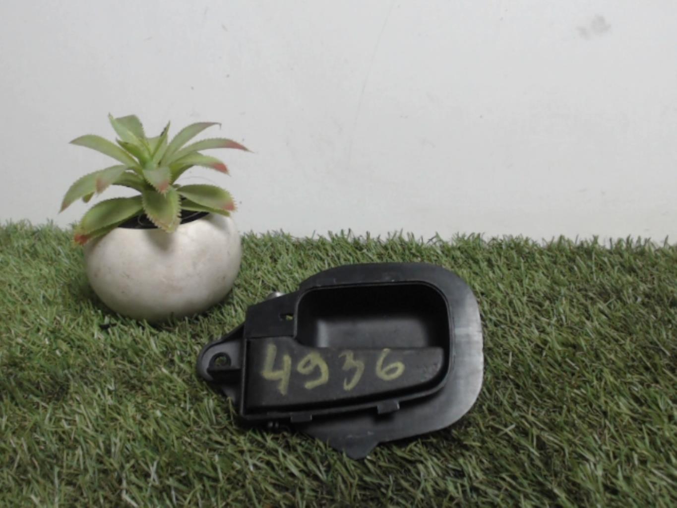 Poignee interieur avant gauche BMW SERIE 3 E36 Diesel - 1