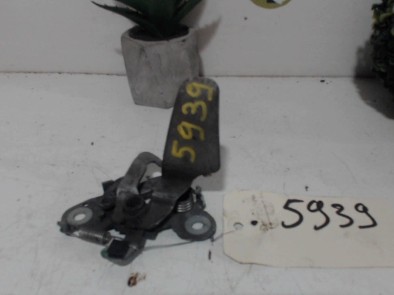 Serrure de capot PEUGEOT 307 PHASE 1 BREAK Diesel - 1