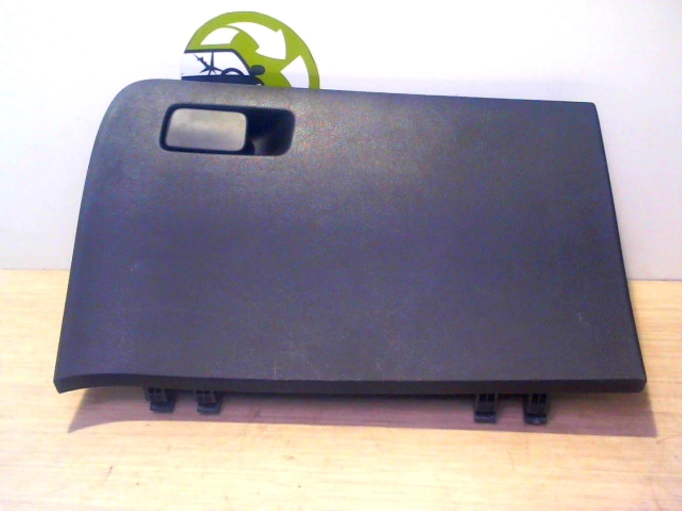 Boite a gants HYUNDAI I 20 2 PHASE 1 Essence - 1