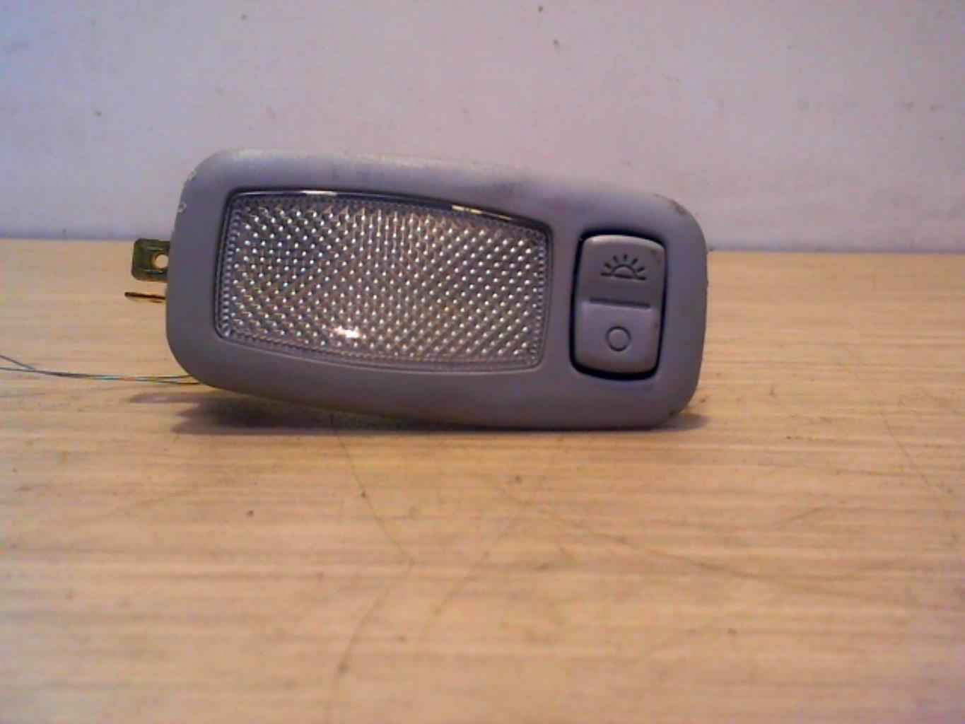 Eclairage de plafonnier HYUNDAI I 20 2 PHASE 1 Essence - 1