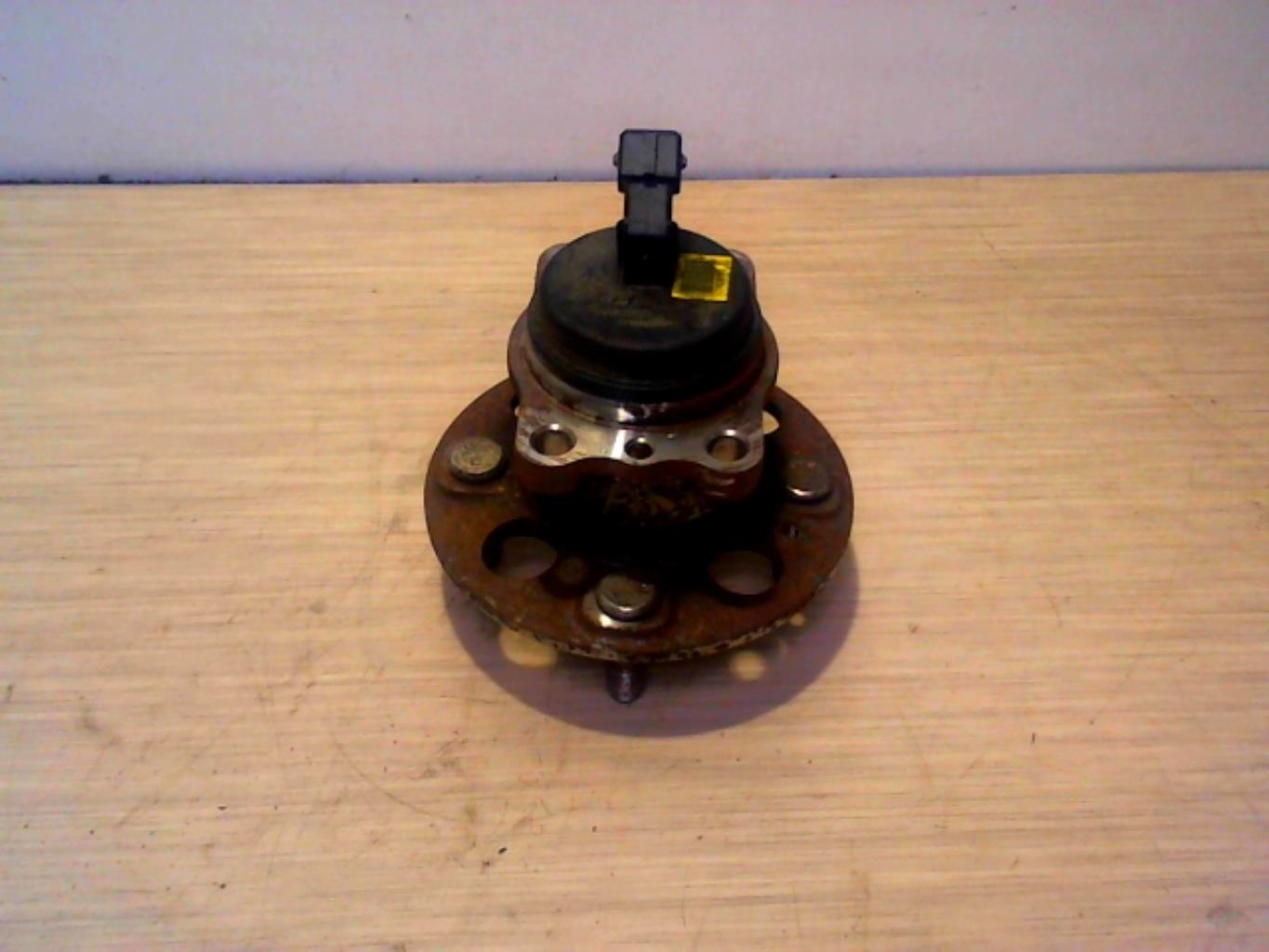 Fusee arriere droit HYUNDAI I 20 2 PHASE 1 Essence - 1