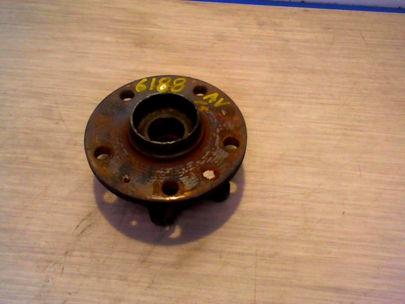 Moyeu avant gauche AUDI TT 2 COUPE PHASE 1 Essence - 1