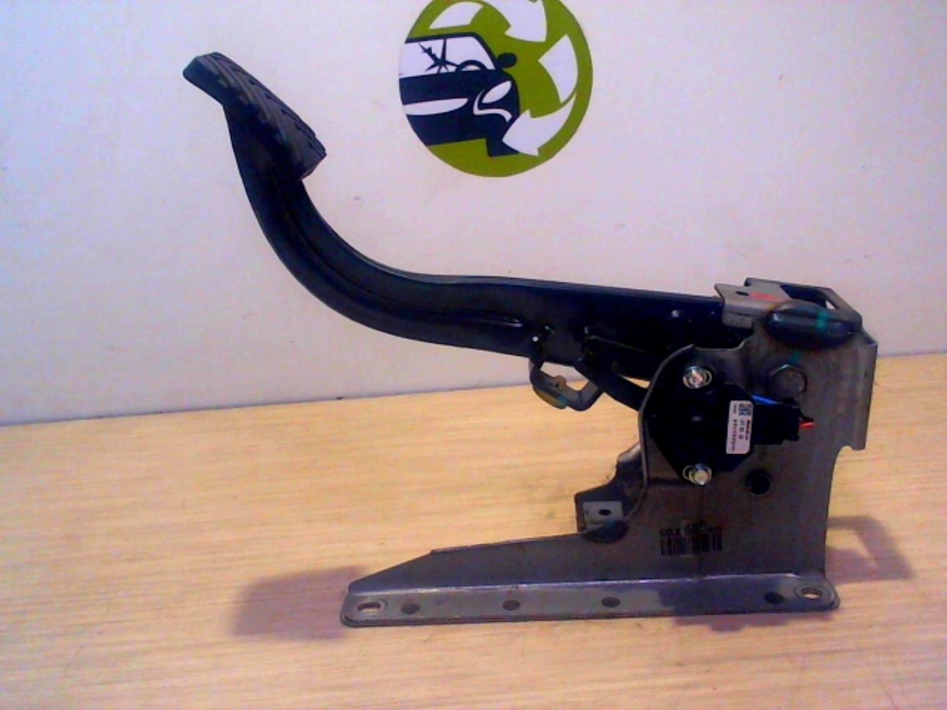 Pedale d'embrayage HYUNDAI I 20 2 PHASE 1 Essence - 1