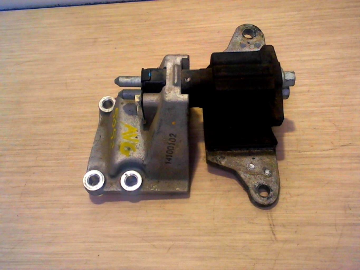 Support moteur gauche HYUNDAI I 20 2 PHASE 1 Essence - 1