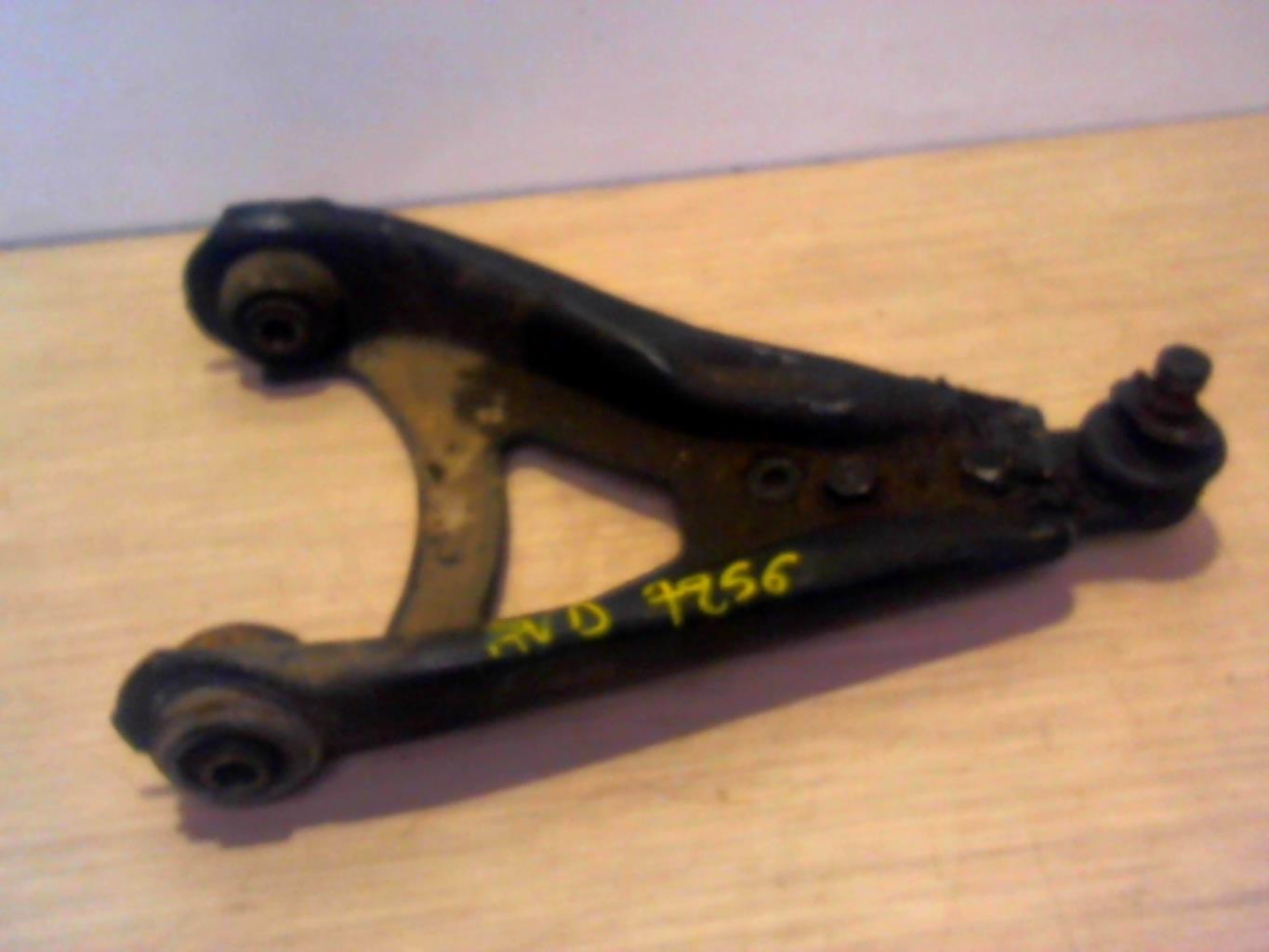Triangle inferieur avant droit RENAULT MEGANE 1 PHASE 2 Essence - 1