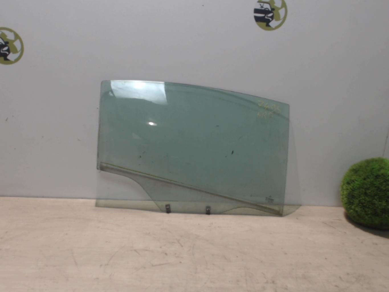 Vitre arriere droit CITROEN C4 1 PHASE 1 Diesel - 1