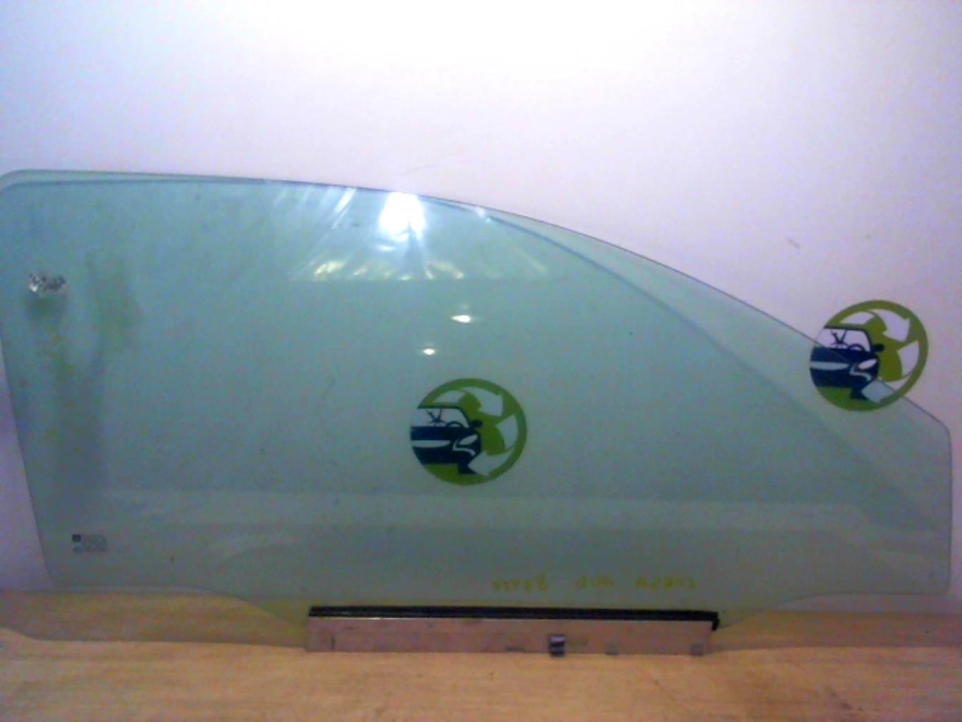 Vitre avant droit OPEL CORSA A  - 1
