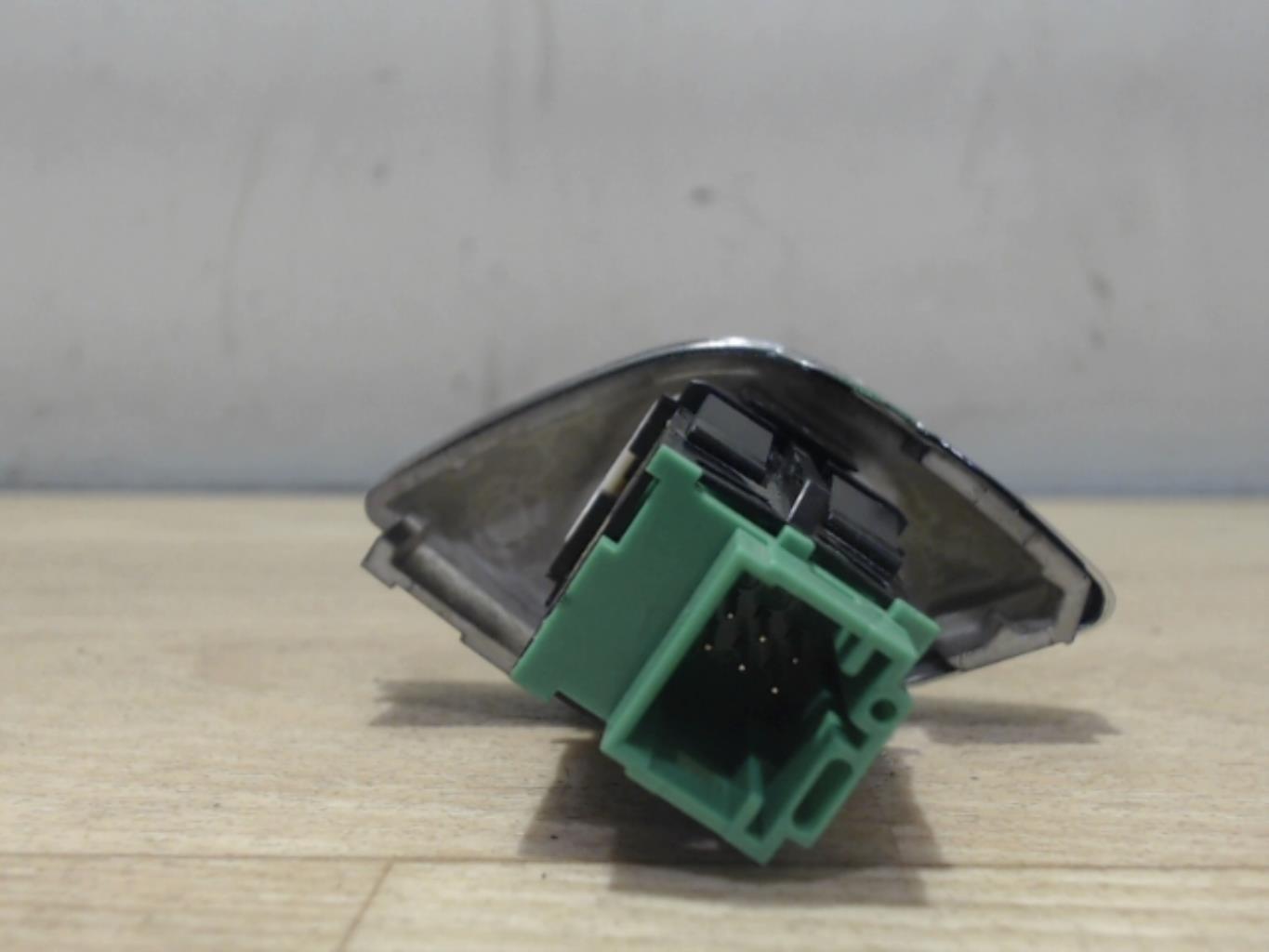 Bouton/Interrupteur CITROEN C3 2 PHASE 1 Diesel - 1
