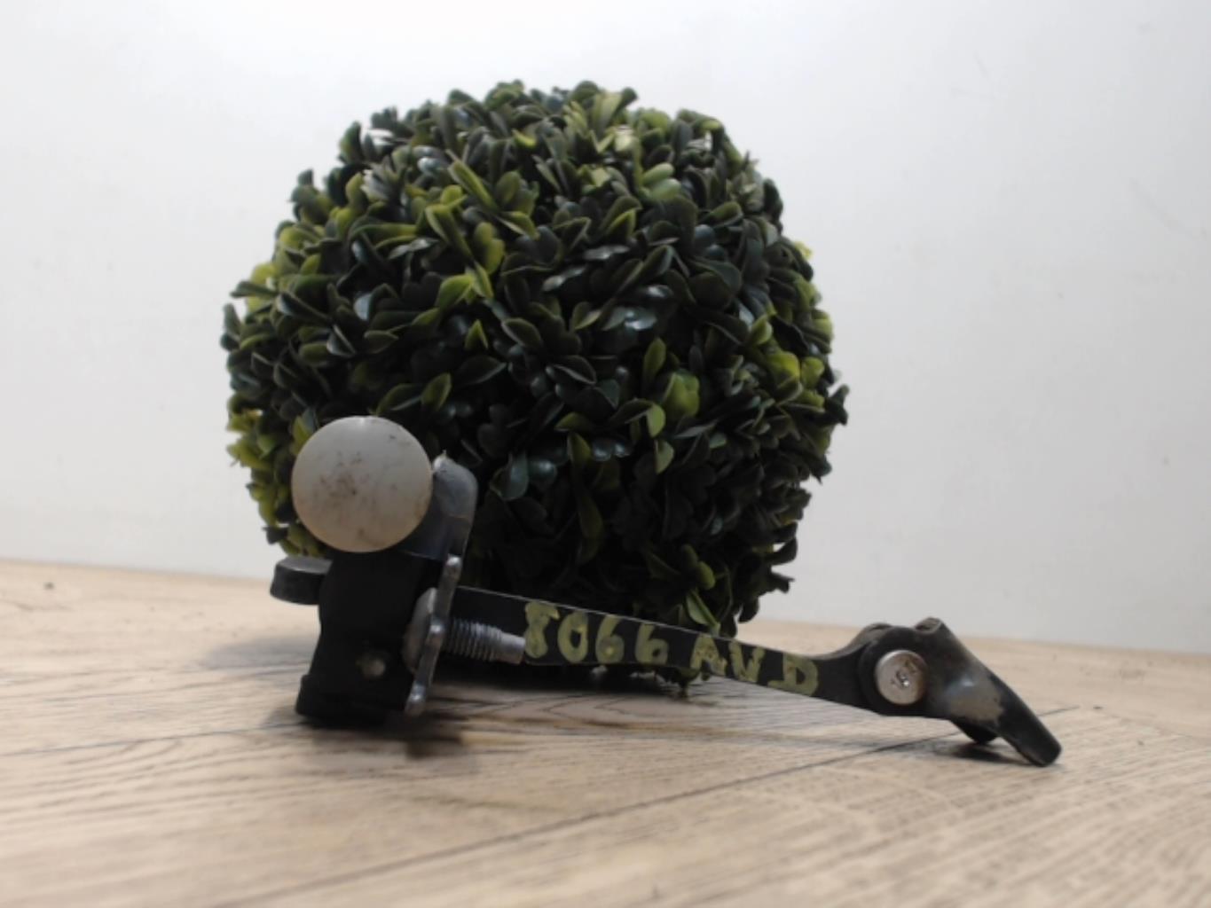 Charniere de porte avant droit CITROEN C3 2 PHASE 1 Diesel - 1