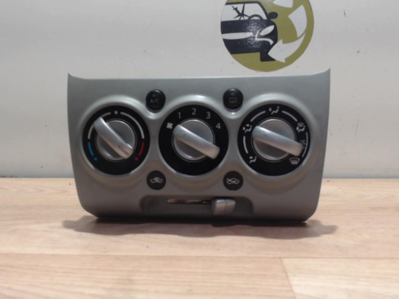 Commande chauffage SUZUKI ALTO 3 Essence - 1