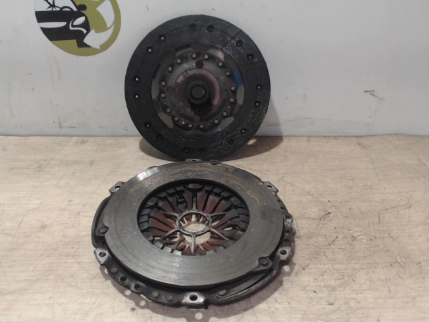 Embrayage PEUGEOT 407 PHASE 1 BREAK Diesel - 1