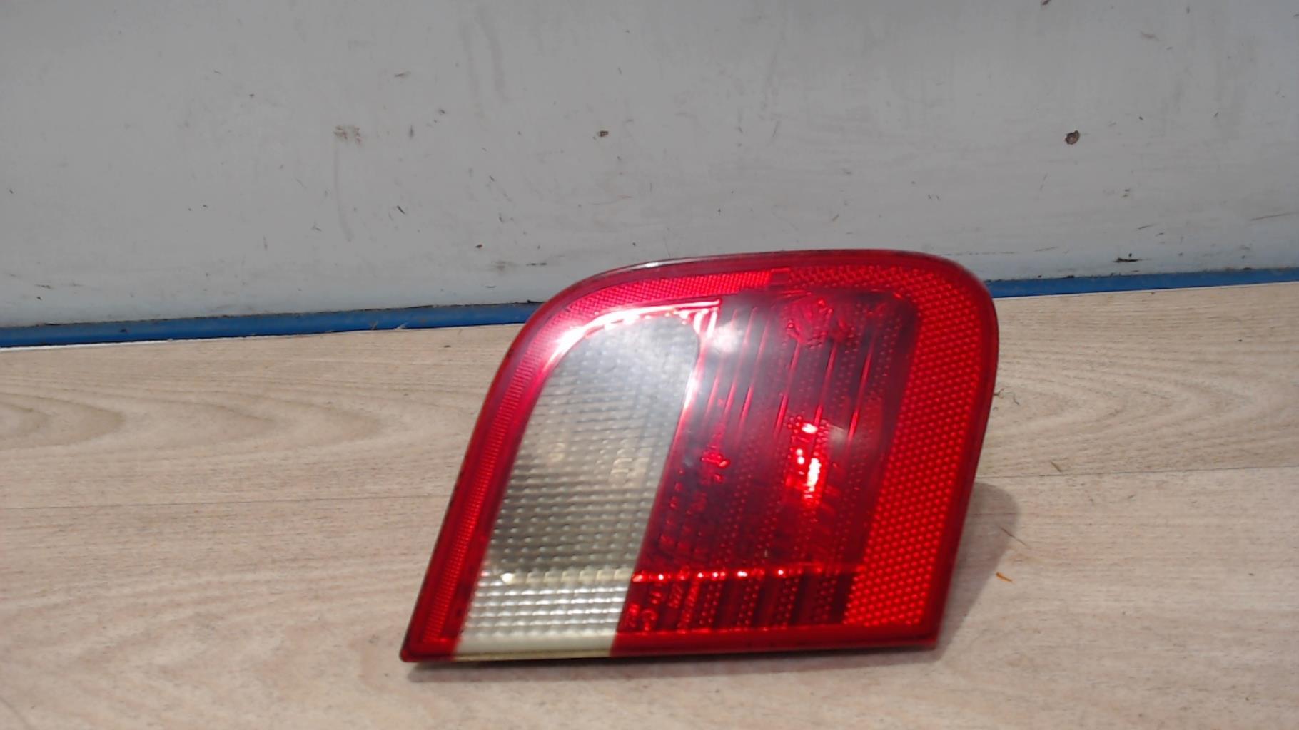 Feu arriere secondaire gauche (feux) BMW SERIE 3 E46 PHASE 1 Essence - 1