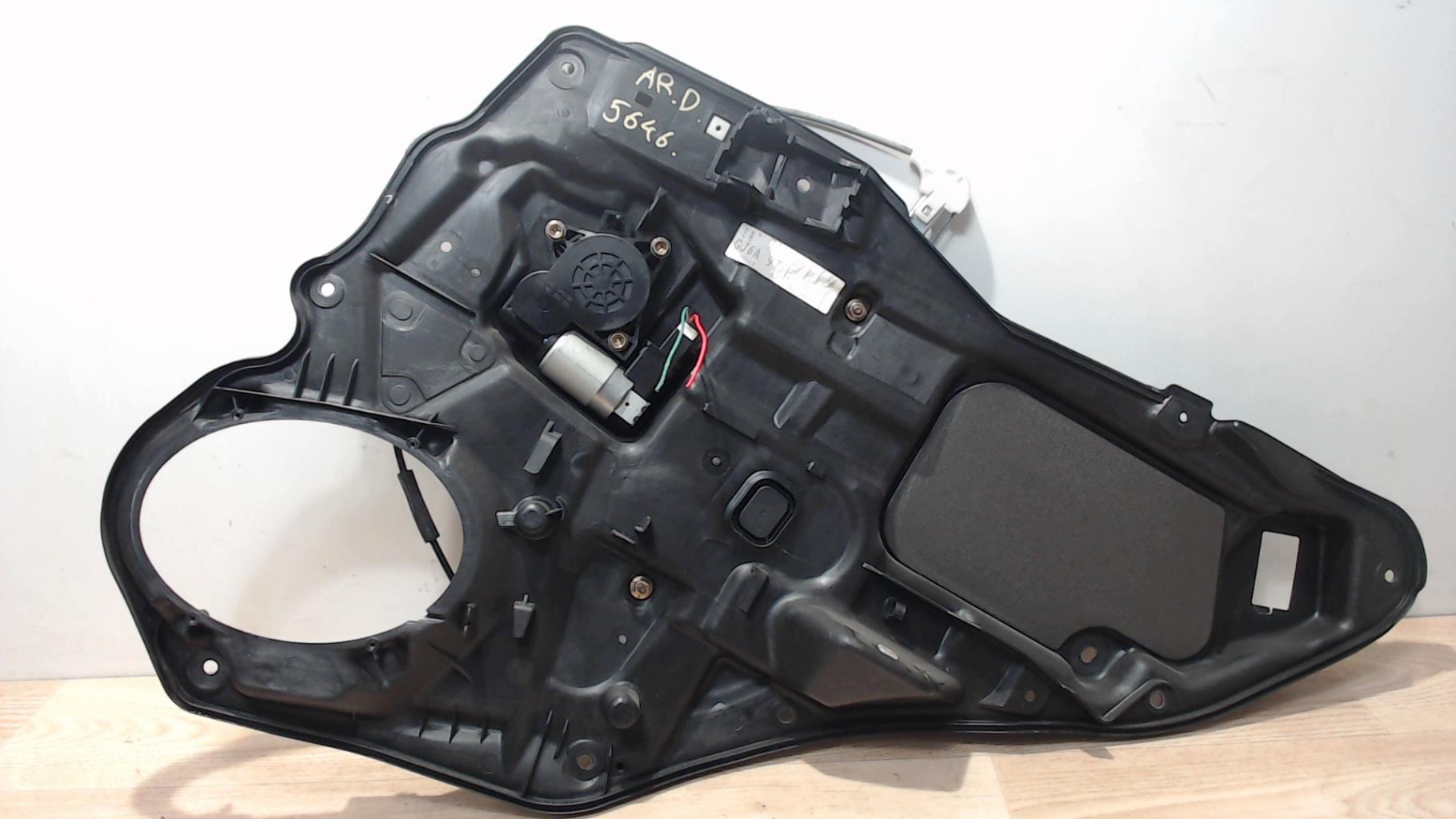 Leve vitre electrique arriere droit MAZDA 6 1 PHASE 2 Diesel - 1