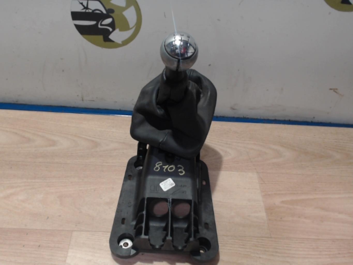 Levier de vitesses PEUGEOT 207 PHASE 1 Diesel - 1