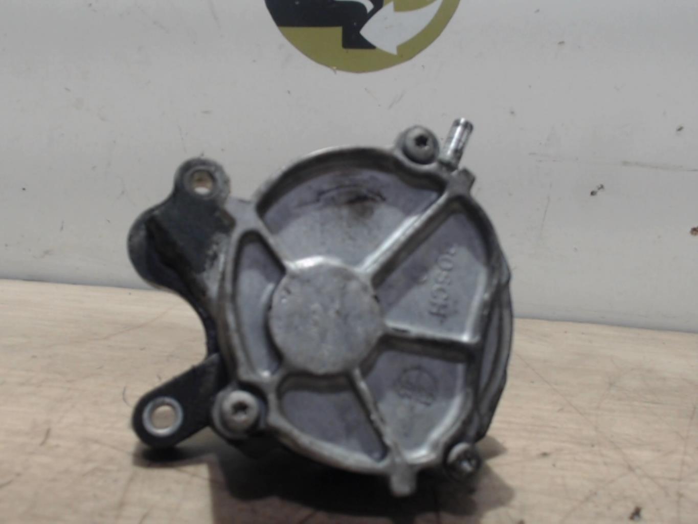 Pompe à vide PEUGEOT 407 PHASE 1 BREAK Diesel - 1